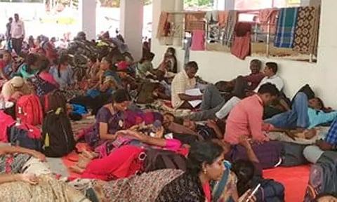 அமைச்சருடனான பேச்சுவார்த்தை தோல்வி: ஆசிரியர்கள் போராட்டம் தொடரும் என அறிவிப்பு