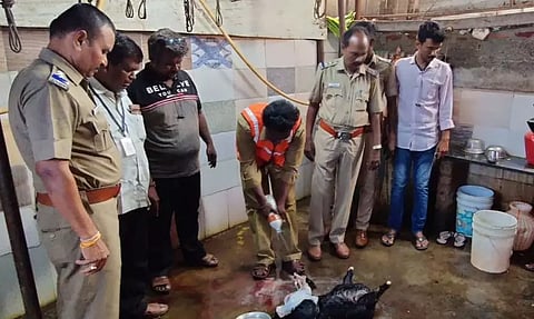 30 கிலோ இறைச்சி பறிமுதல்