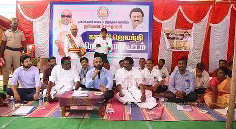 வீடுகள், வணிக நிறுவனங்களில் மழைநீர் சேகரிப்பு அமைப்பு ஏற்படுத்த வேண்டும்