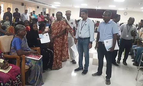 மாற்றுத்திறனாளிகளுக்கு தேசிய அடையாள அட்டை