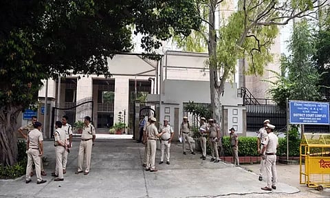 நியூஸ் கிளிக் ஊடக நிறுவனத்திற்கு சீல்: எதிர்க்கட்சிகள் கண்டனம்