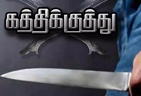 வாலிபருக்கு கத்திக்குத்து; 3 பேர் கைது