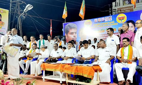 கோவிலுக்கு சொந்தமான ஆக்கிரமிப்பு நிலங்களை மீட்க வேண்டும்