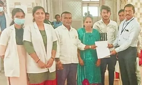 மராட்டிய மாநில பெண் சிகிச்சையில் குணமடைந்தார்