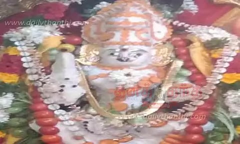 அம்மன் கோவில்களில் சிறப்பு பூஜை