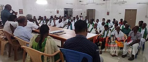 கரும்பு நிலுவை தொகையை தாமதமின்றி வழங்க விவசாயிகள் கோரிக்கை