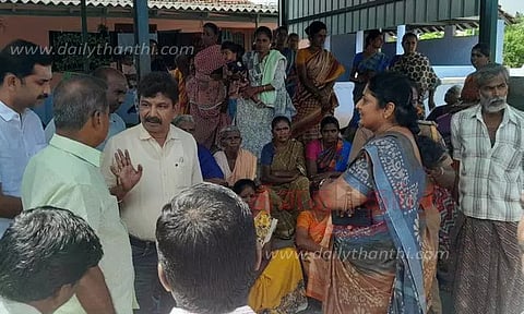 சீராக குடிநீர் வினியோகிக்க கோரி பொதுமக்கள் சாலை மறியல்