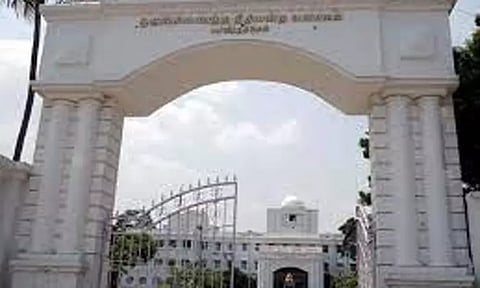 காப்பீடு நிறுவன பொருட்களை 'ஜப்தி' செய்ய கோர்ட்டு உத்தரவு