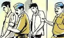 கூட்டத்துக்குள் புகுந்து திருடிய 3 பேர் கைது; 235 செல்போன்கள் மீட்பு