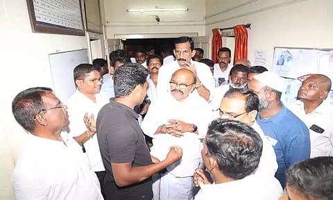 பொள்ளாச்சியில் அ.தி.மு.க. பிரமுகர் கைது