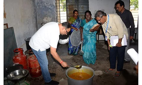 முதலுதவி பெட்டியில் காலாவதியான மருந்து, மாத்திரைகள்