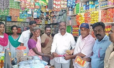 திட்டக்குடியில்16 கிலோ பிளாஸ்டிக் பொருட்கள் பறிமுதல்