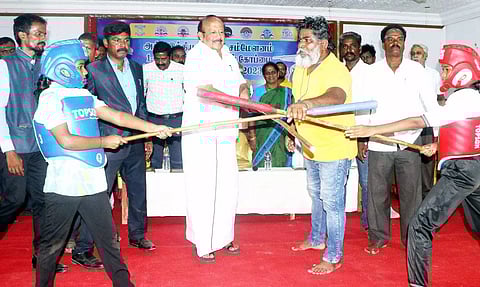 22 மாநிலங்களை சேர்ந்த 1200 பேர் பங்கேற்பு:கடலூரில், தேசிய அளவிலான சிலம்பம் போட்டி