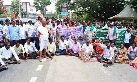 காவிரி பிரச்சினையில் அநீதி ஏற்படுவதால் கர்நாடகத்தில் நாடாளுமன்ற தேர்தலை புறக்கணிக்க வேண்டும்; விவசாய சங்கங்கள் அழைப்பு