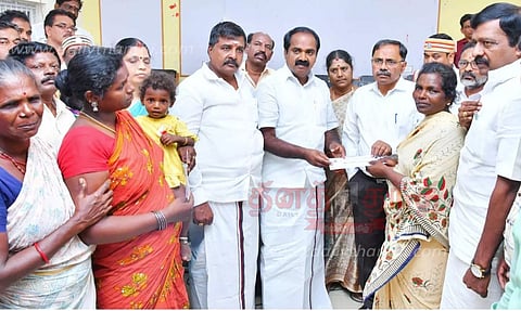 4 பேர் குடும்பத்துக்கு தலா ரூ.3 லட்சம் நிதி உதவி