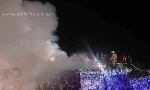 திருத்தங்கல் அருகே அட்டை மில்லில் தீ விபத்து