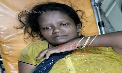 பாலத்தில் இருந்து தாமிரபரணி ஆற்றில் குதித்த இளம்பெண்