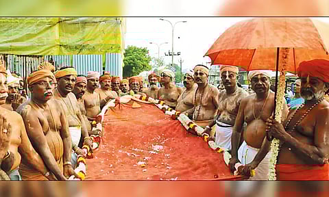 மணலி புதுநகர் அய்யா வைகுண்ட தர்மபதியில் புரட்டாசி திருவிழா - கொடியேற்றத்துடன் தொடங்கியது