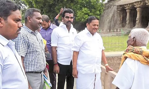 மாமல்லபுரம் மரகத பூங்காவில் 3 மாதத்தில் ஔிரும் தோட்டம் அமைக்கப்படும் - அமைச்சர் ராமச்சந்திரன் பேட்டி