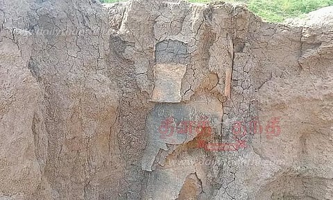 பழங்கால சுடுமண் உறை கண்டுபிடிப்பு