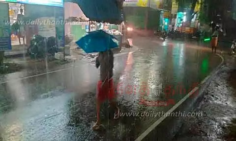 வத்திராயிருப்பு பகுதியில் பலத்த மழை