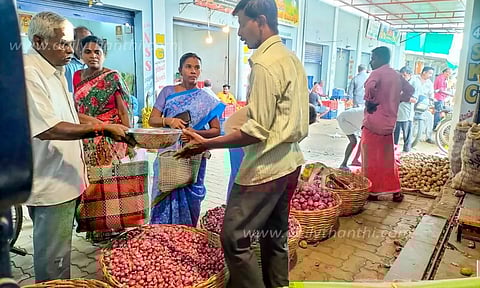 சின்னவெங்காயம் விலை உயர்வு