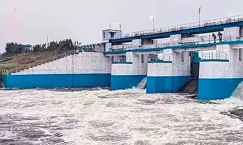 செம்பரம்பாக்கம் ஏரியில் இருந்து 100 கனஅடி உபரி நீர் திறப்பு