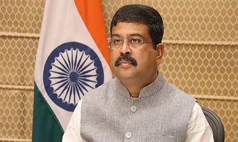 10, 12-ம் வகுப்பு பொதுத்தேர்வுகளை ஆண்டுக்கு இருமுறை எழுதுவது கட்டாயம் அல்ல- மத்திய கல்வி மந்திரி