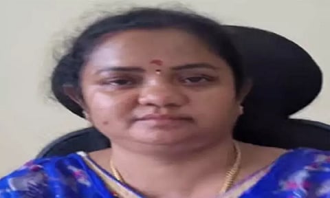 வங்கி கணக்குடன் ஆதார் எண்ணை இணைக்கவேண்டும்