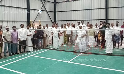 ரூ.20 லட்சத்தில் இறகுப்பந்து உள் விளையாட்டு அரங்கம்