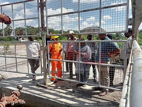 கியாஸ் கசிந்த எண்ணெய் கிணறை ஓ.என்.ஜி.சி. அதிகாரிகள் ஆய்வு