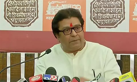 சுங்கசாவடிகள் பல அரசியல்வாதிகள் பிழைப்பு நடத்தும் இடமாகிவிட்டது - ராஜ்தாக்கரே