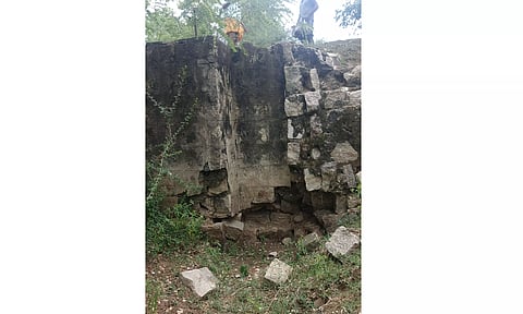 ஏத்தநாடு கண்மாய் மதகுகள் சீரமைக்கப்படுமா?