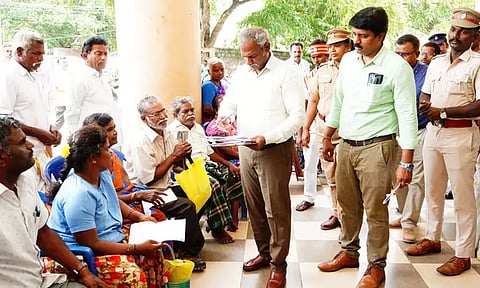 தவறான சிகிச்சை அளித்த டாக்டர் மீது நடவடிக்கை எடுக்க வேண்டும்