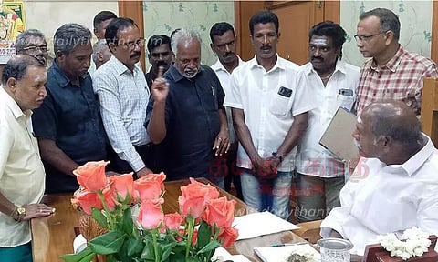 சுற்றுலா படகுகளை முறைப்படுத்த வேண்டும்