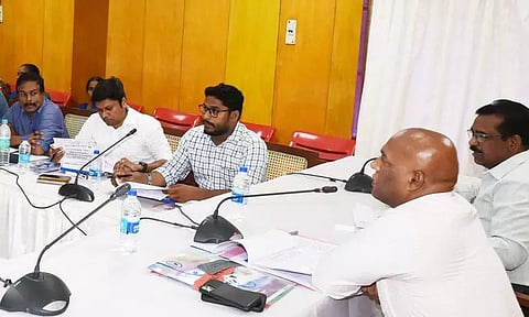 கல்வி விழிப்புணர்வு, மருத்துவ முகாம் நடத்த ஆய்வுக்கூட்டம்