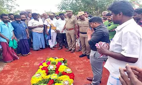 தூய்மை காவலருக்கு அரசு மரியாதையுடன் இறுதிச்சடங்கு