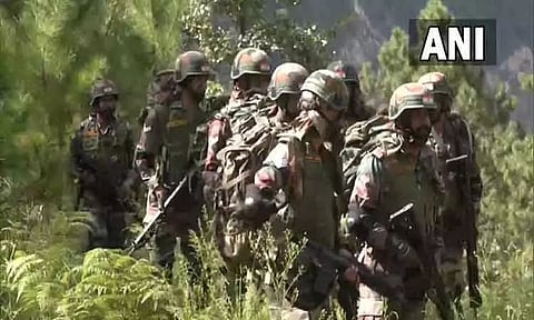 இந்திய படைகளுக்கு ஆயுதங்கள் வாங்க கடந்த ஓராண்டில் ரூ.23,500 கோடிக்கு ஒப்பந்தங்கள் கையெழுத்து