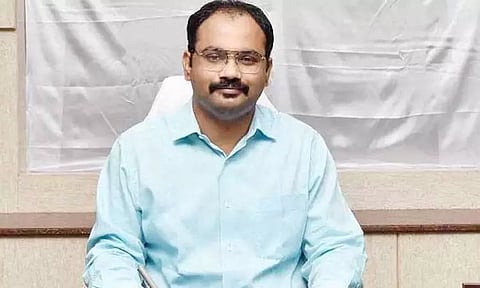 விவசாயிகள் வேளாண்மை விற்பனை மையங்களை தொடர்பு கொண்டு பயன்பெறலாம் - கலெக்டர் தகவல்