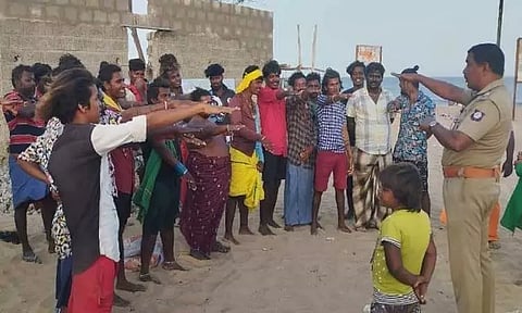 குலசேகரன்பட்டினத்தில் மாற்றத்தை தேடி விழிப்புணர்வு நிகழ்ச்சி