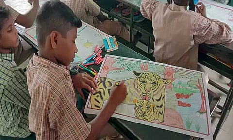 வால்பாறை உண்டு உறைவிடப்பள்ளியில் ஓவியப்போட்டி