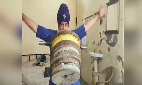 85 வயது முதியவரின் வலிமை