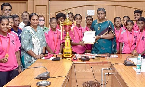 நாமக்கல் விளையாட்டு விடுதி மாணவிகள் அணிக்கு தங்கப்பதக்கம்