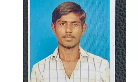 தொழிலாளி அடித்துக்கொலை