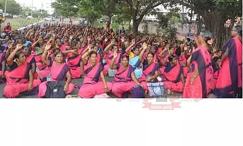 அங்கன்வாடி ஊழியர்கள்-உதவியாளர்கள் விளக்க கூட்டம்