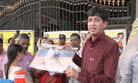 "டெங்கு காய்ச்சலுக்கு மக்கள் பீதியடைய வேண்டாம்"- மாநகர ஆணையர் ராதாகிருஷ்ணன் பேட்டி