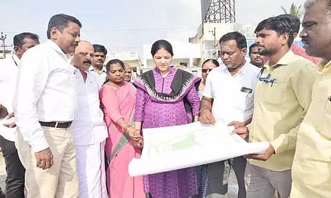 மாங்காட்டில் ரூ.6.40 கோடி செலவில் புதிய பஸ் நிலையம்: கண்காணிப்பு அதிகாரி ஆய்வு