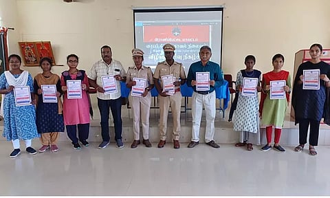 நிதி நிறுவன மோசடி குறித்து மாணவ-மாணவிகளுக்கு விழிப்புணர்வு