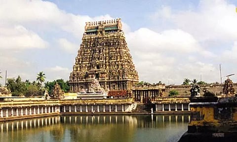 நடராஜர் கோவில்"கனகசபை நடைமுறை" தீட்சிதர்களுக்கு அதிகாரம் இல்லை - சென்னை ஐகோர்ட்டு