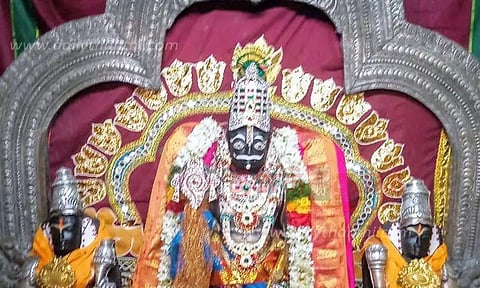 பெருமாள் கோவில்களில் சிறப்பு வழிபாடு